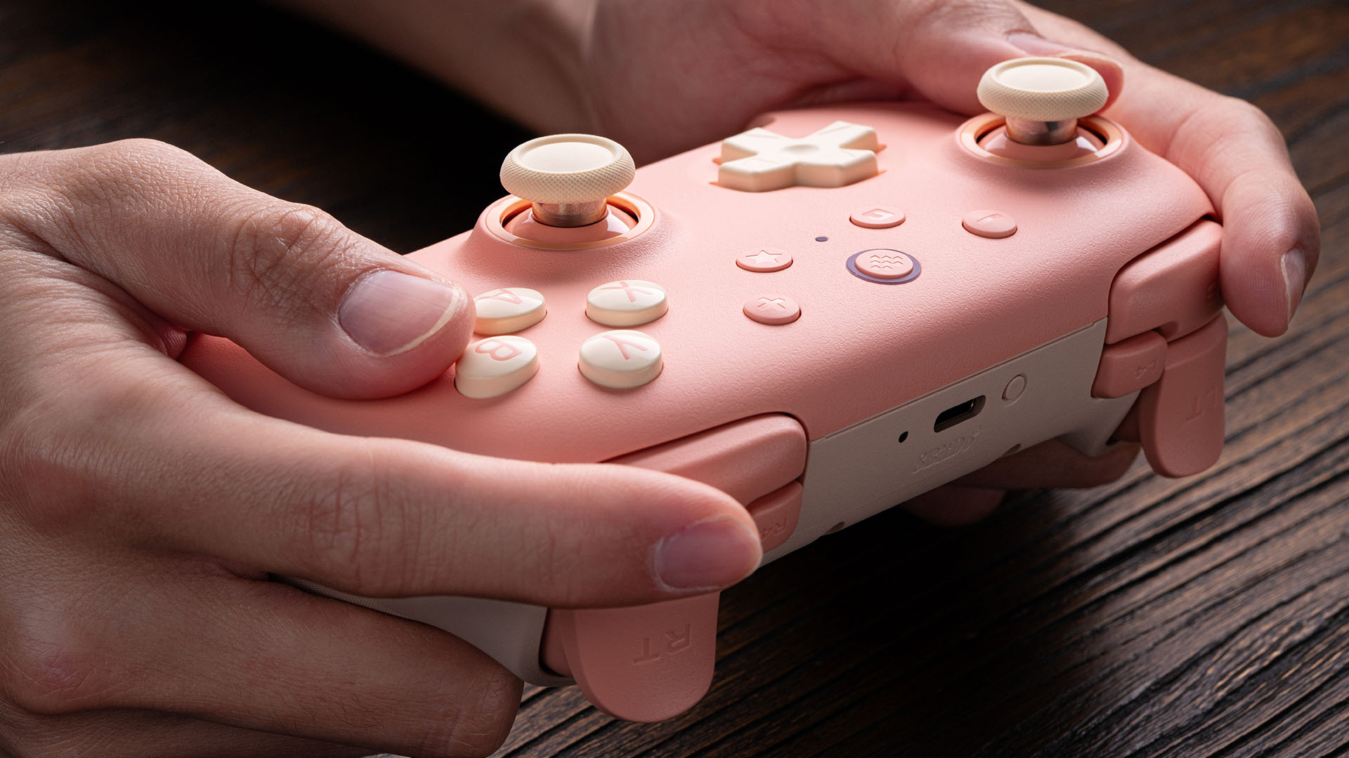 Беспроводной геймпад 8BitDo Ultimate 2C с датчиками Холла 2.4G и Bluetooth для ПК и Android